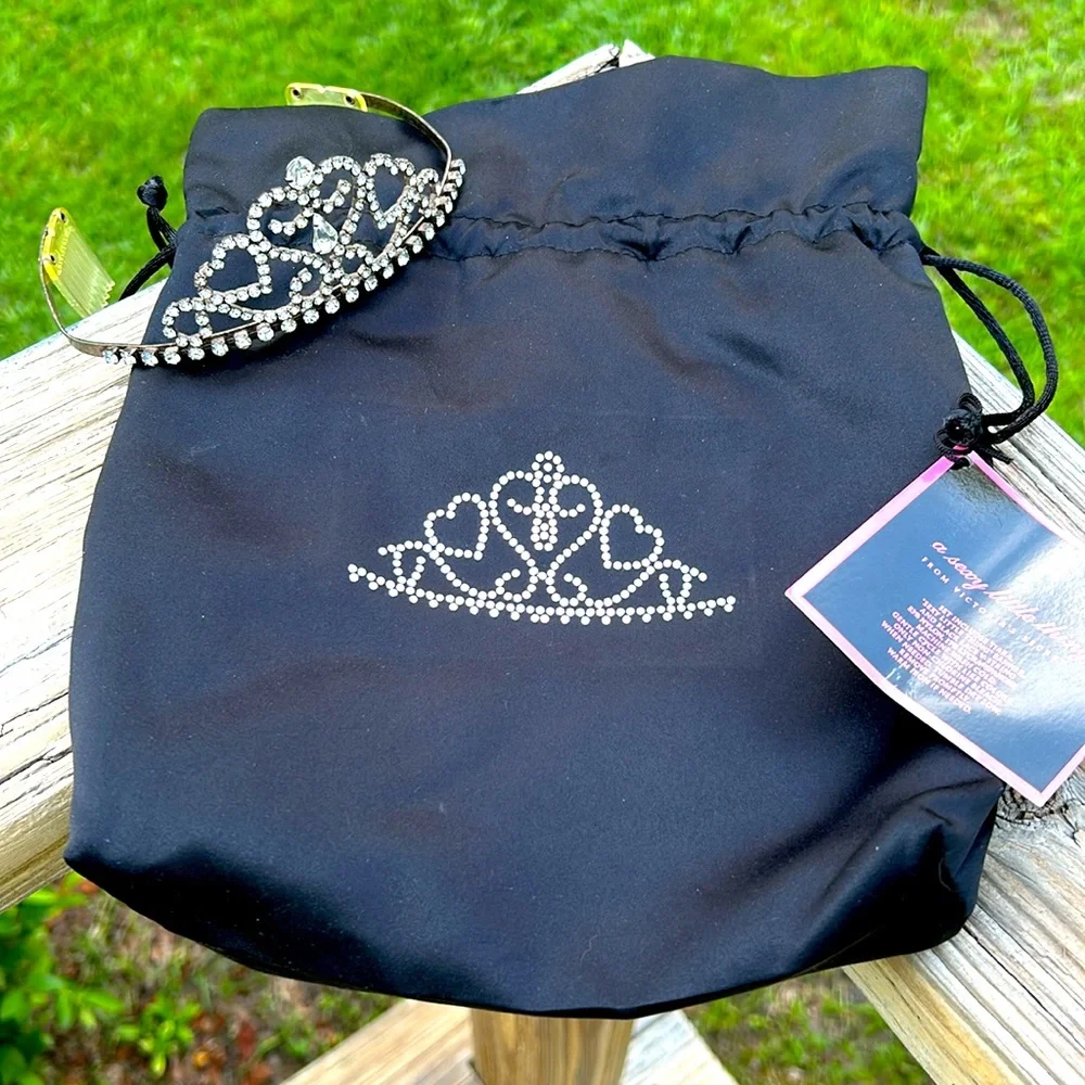 👑RARE HTF Vintage Victorias Secret “Miss Sexy Little Thing” Tiara w/Satin Bag - Picture 1 of 16